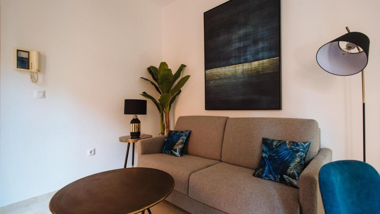 Chiqui And Vicente Suite Apartments Sevilla Exterior foto