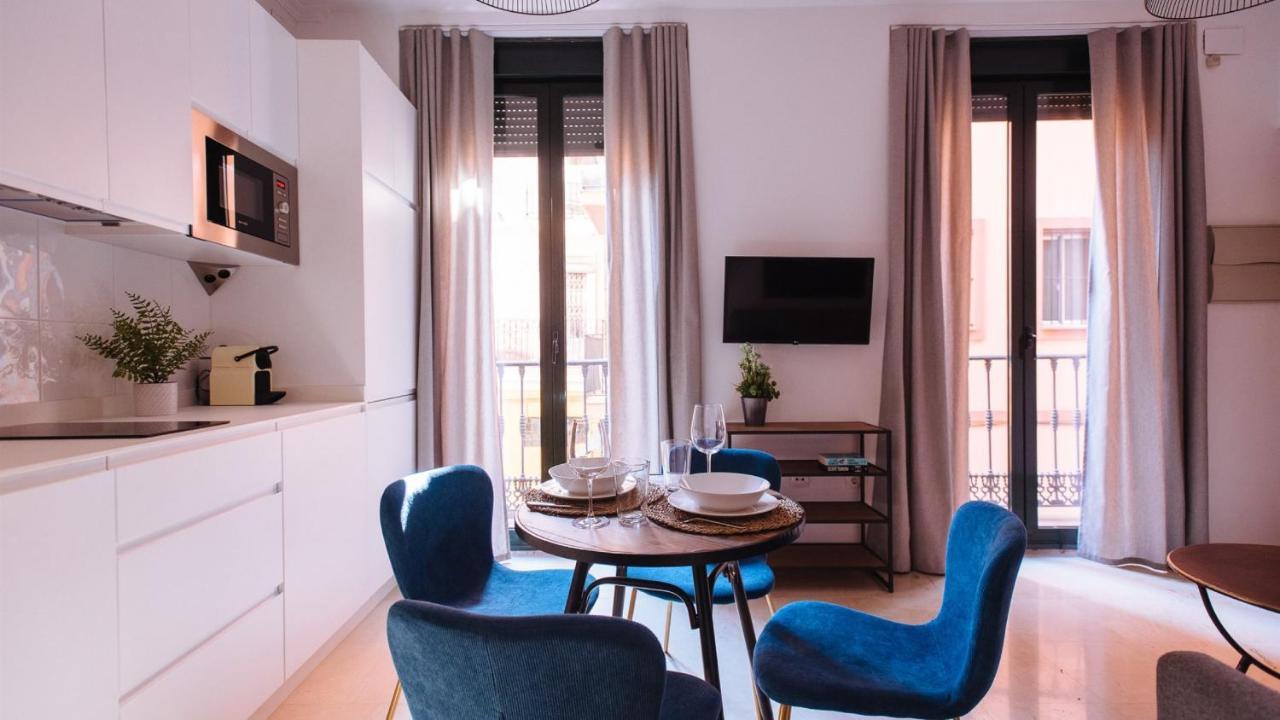 Chiqui And Vicente Suite Apartments Sevilla Exterior foto